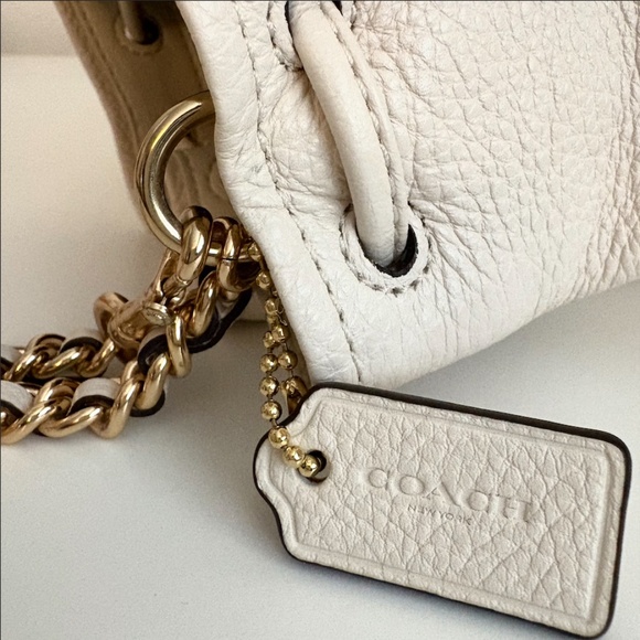 Coach Stardust Studs Petal Wrist w/ Tag - Picture 6 of 8